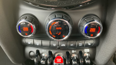 MINI Hatchback 1.5 Cooper Classic 3dr Auto Petrol Hatchback